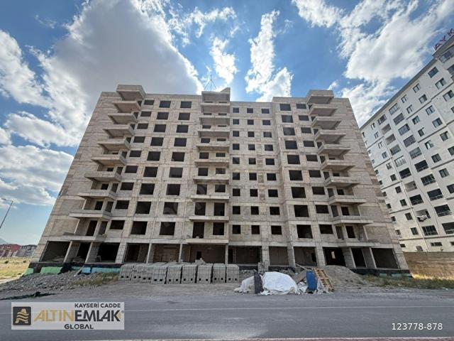 ALTIN CADDE ERKİLET OSMANGAZİ MAH. 4+1 SATILIK DAİRE