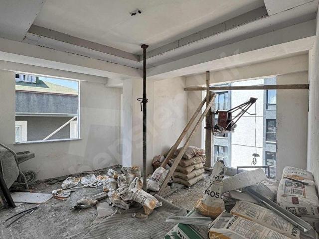 ALTINŞEHİR'DE 3+2 150M2 EYLÜL SONU TESLİM DUBLEX DAİRE