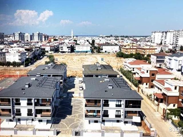 ALTINOVA ORTA MAH.MERKEZDE AYRI MUTFAKLI SIFIR SATILIK 2+1 DAİRE
