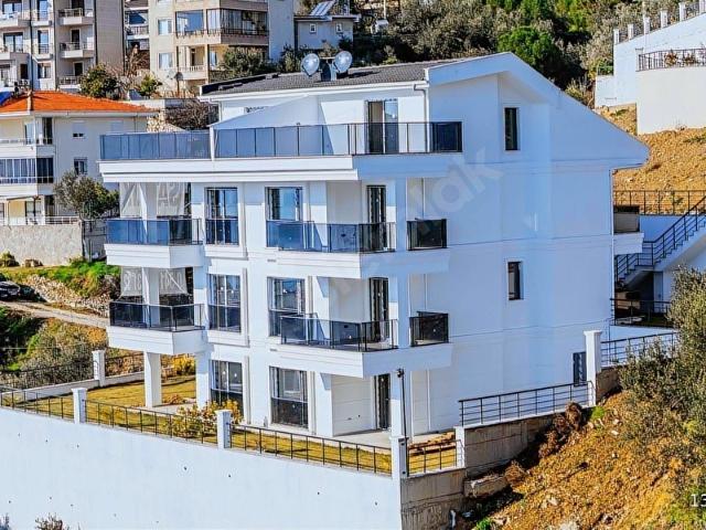 ALTINOLUK'TA BAHÇE KULLANIMLI 4+1 DAİRE