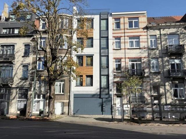 Altitude Cent: Superb 3 bdr duplex with terrace and garage