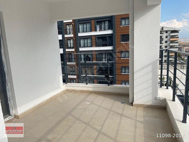 Altlndağ Hüseyin gazi de yeni binada satılık 3+1daire