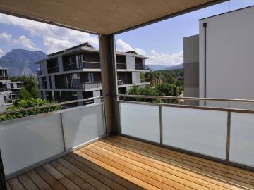 Altmünster Kirtagswiese: Fast neue 3 Zimmerwohnung mit schönem Ausblick und 1 TG Platz optional auch 2