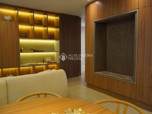 ALTO DA XV EXCELENTE APARTAMENTO COM 116, ÁREA PRIVATIVA E 2 VAGAS DE GARAGEM !