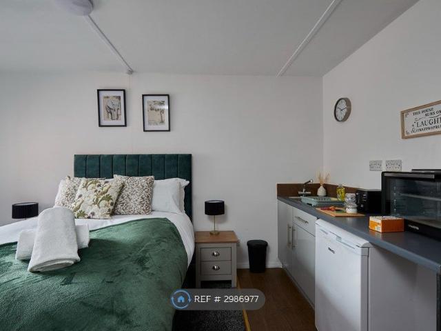 Altofts Lane, Castleford WF10, Studio to rent, £950 pcm | PrimeLocation