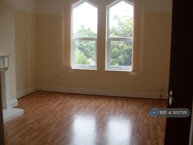 Alton Rd, Wirral, CH43 2 bed flat to rent £800 pcm £185 pw