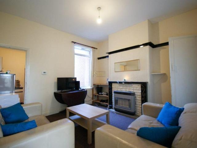 Alton Road, Birmingham B29 3 bed terraced house to rent £477 pcm £110 pw