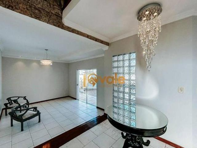 Casa à venda 4 quartos Altos da Serra II com edícula