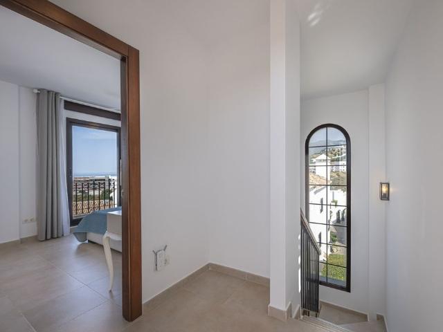 Altos de los Monteros Penthouse