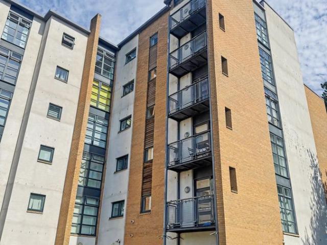 Altrincham Road, Manchester M22, 2 bed flat to rent, £1,050 pcm | PrimeLocation