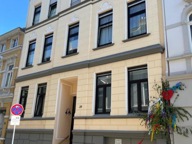 Altstadtdachwohnung, 82 qm, möbliert m. Einbauküche, Klima im Schlafbereich, Dachterrasse