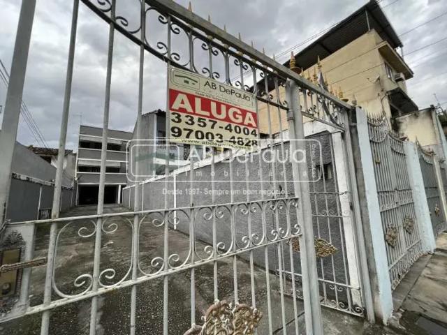 Aluga em realengo rua ocaibi, 160 apartamento no segundo andar