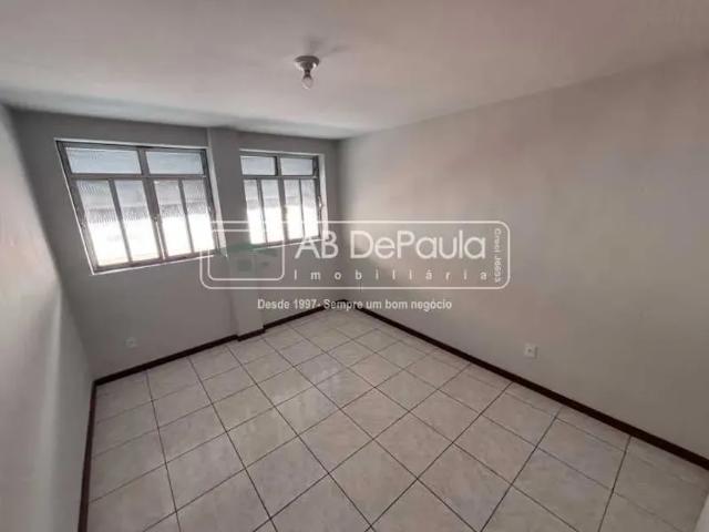Aluga em realengo rua ocaibi, 160 apartamento no segundo andar