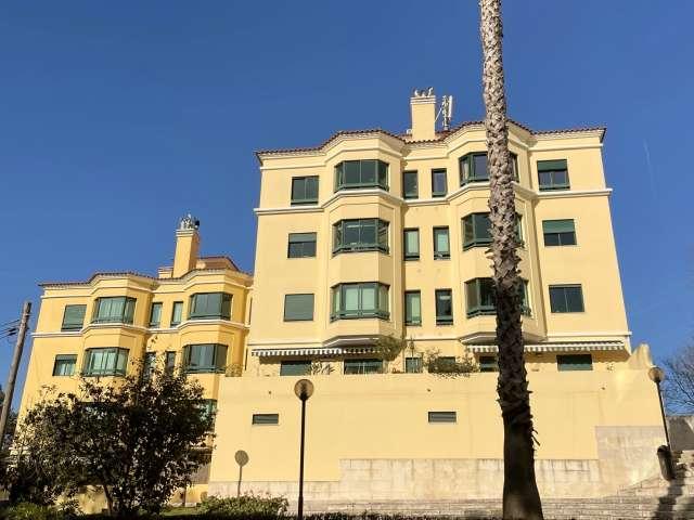 Aluga se apartamento T2, Oeiras, Lisboa