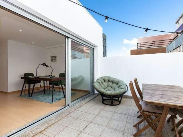 Aluga se apartamento de 2 quartos no Bolhão, Porto