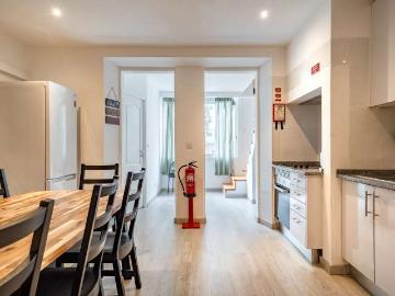 Aluga se apartamento de 3 quartos na Penha De França, Lisboa