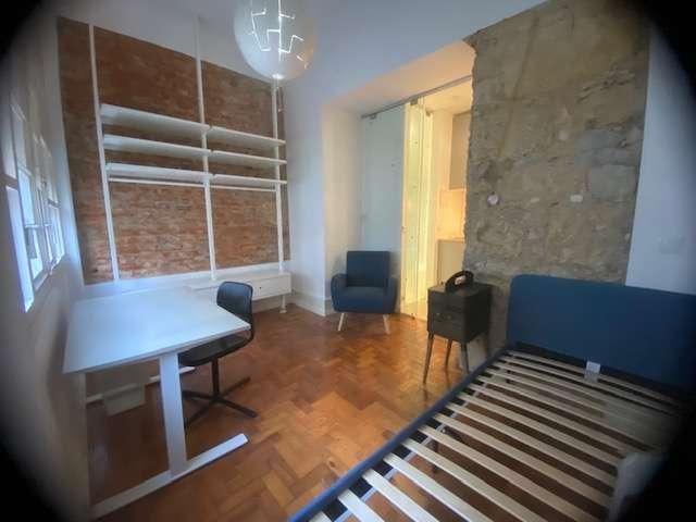 Aluga se apartamento estúdio em Azul, Lisboa