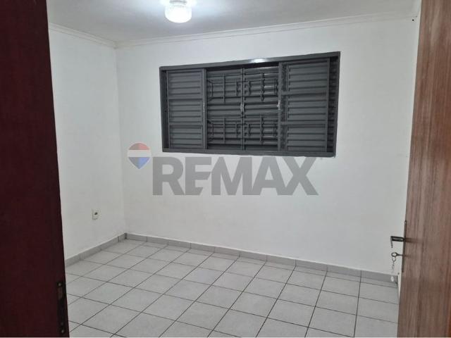 Aluga se Casa Acolhedora de Fundos – Jardim São Marcos, Valinhos/SP