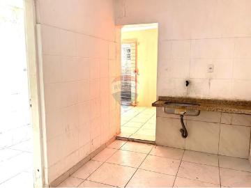 Aluga se casa em Casa Forte