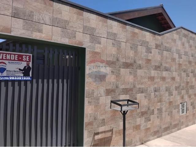 Aluga se em Itapira/sp 2 casas em 1 terreno