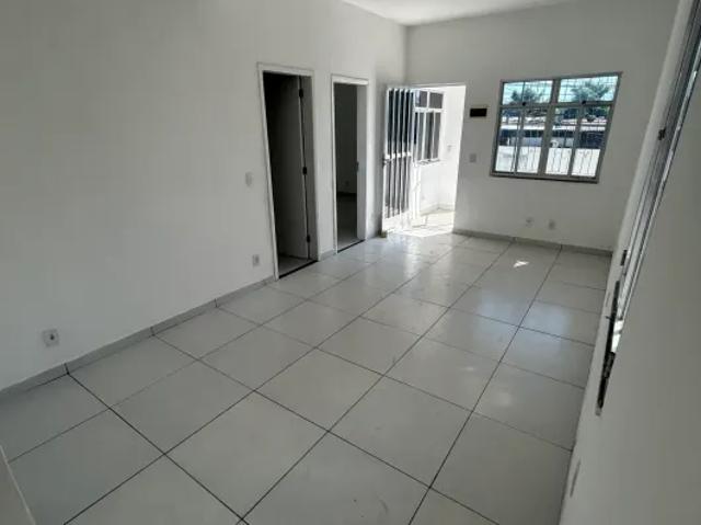 Aluga se excelente casa!