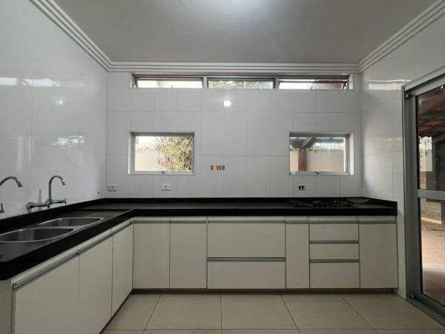 ALUGA SE EXCELENTE CASA DE ALTO PADRÃO NO FONTE GRANDE CONTAGEM