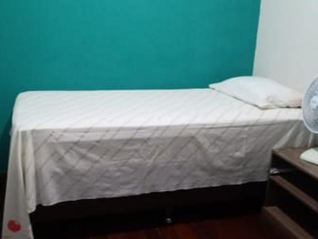 Aluga se quarto de solteiro