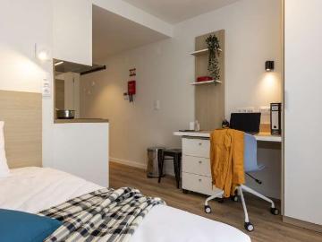 Alugam se quartos numa residência na Ajuda, Lisboa