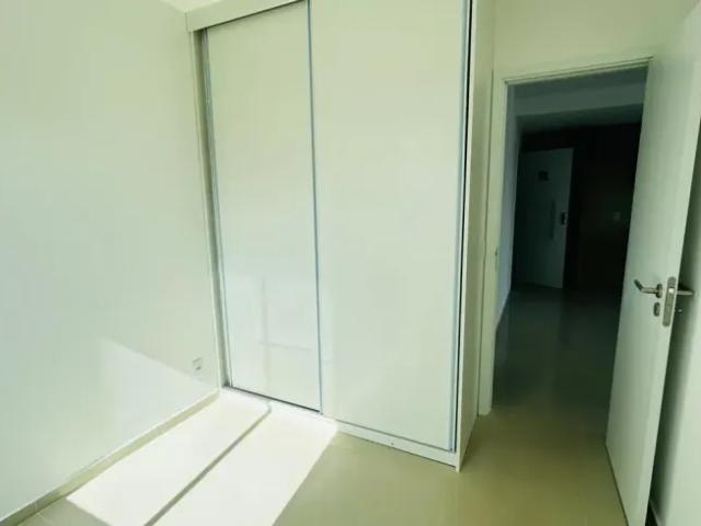 Alugo 2 quartos sendo 1 suite, 1 vaga na Tamarineira