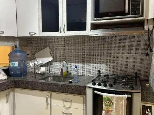 Alugo ótimo apartamento mobiliado com 2 quartos no pina recife