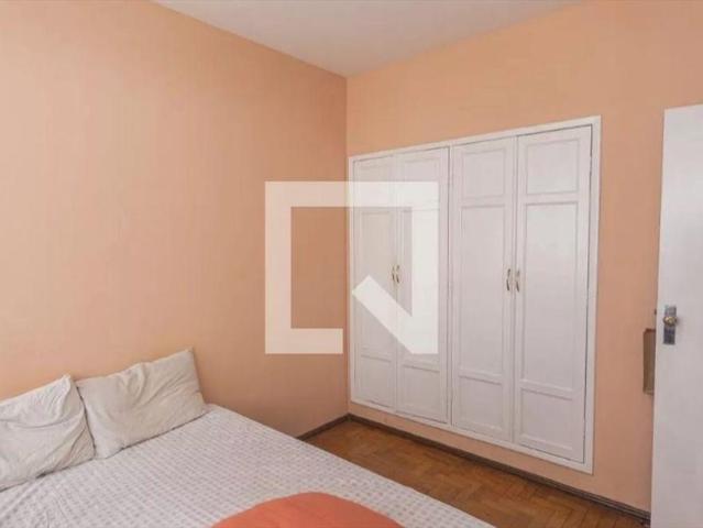alugo vaga feminina em quarto