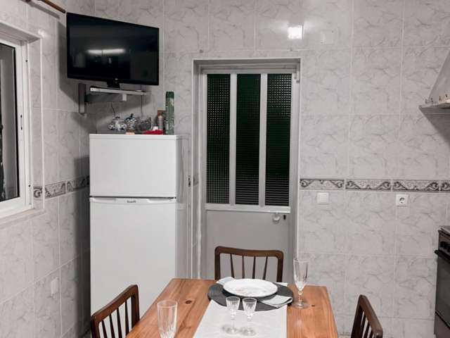 Alugo apartamento T1 em Sesimbra