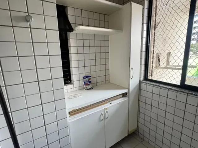 [Alugo apartamento com 3 quartos no Renascença 2]