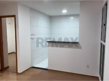 Alugo apartamento de 2/4 em Abrantes