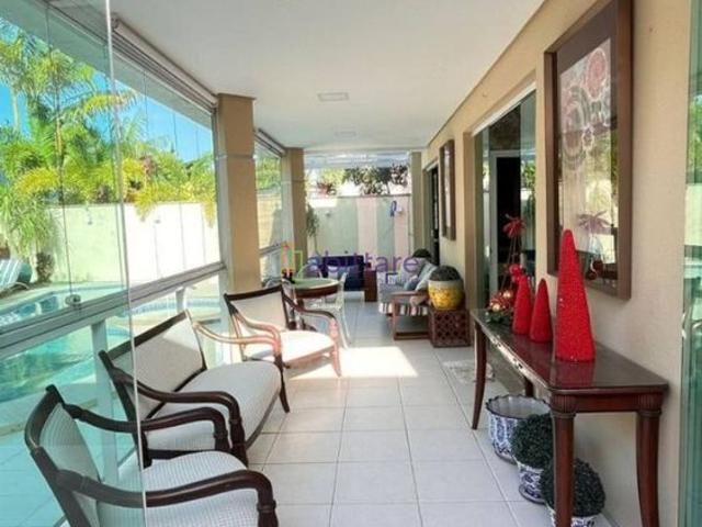 Alugo casa no Condomínio Golden Green de 600m² 6 suítes Olho D´agua mobiliada