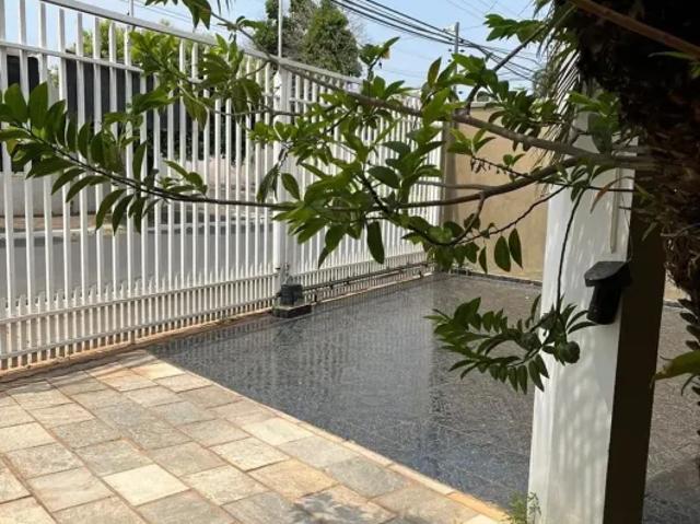 Alugo casa no jardim das americas
