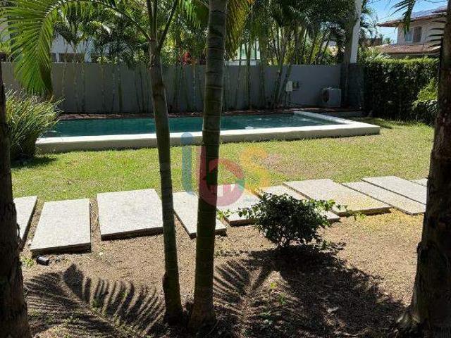 Alugo Casa com 04 suites em Condominio Frente Mar | Cód.: 17725