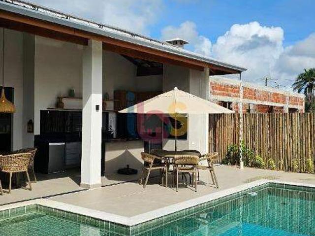 Alugo Casa em Condomínio Fechado à 100m da Praia | Cód.: 17577
