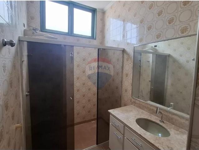 Alugo Casa Residencial ou Comercial com 414m², 4 quartos e 6 Vagas no Jardim Sumaré