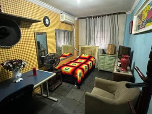 ALUGO EXCELENTE QUARTO A PESSOAS EXIGENTES PRÓXIMO AO CENTRO