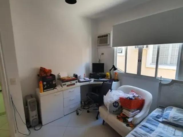 Vendo Excelente Casa duplex com 167 metros quadrados, 4 quartos, 2 suítes Vargem Pequena