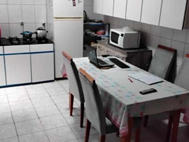 Alugo quarto