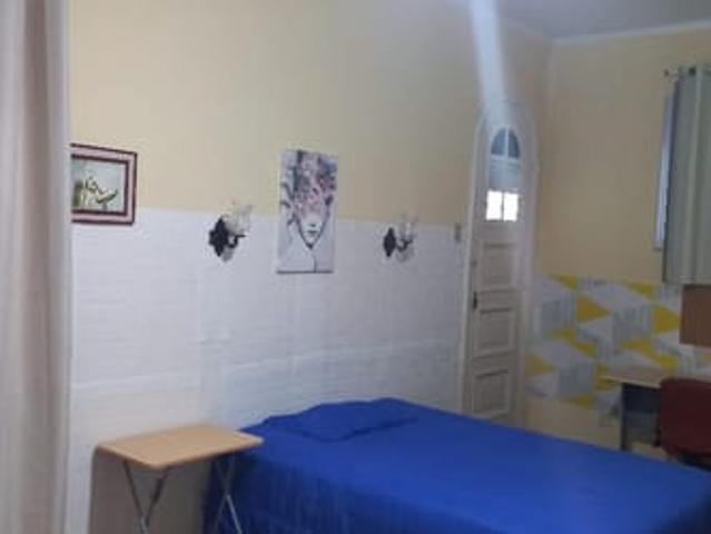Alugo quarto 30 m individual em casa na Tijuca proximo metro