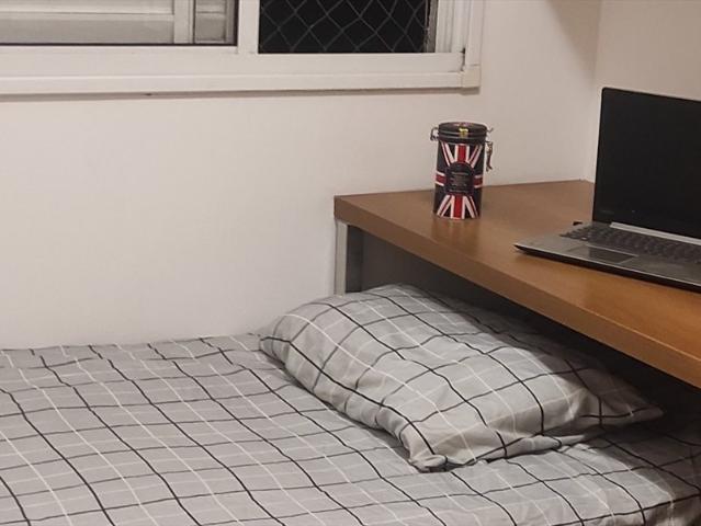 Alugo quarto