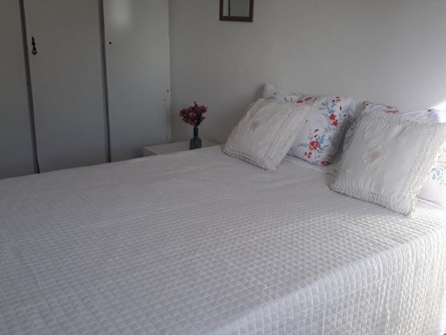 Alugo quarto com todas as despesas inclusas