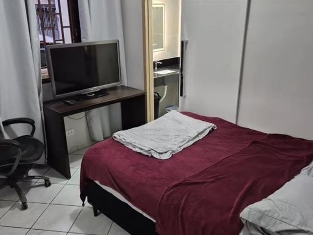 Alugo quarto e suíte individual c/ vaga garagem