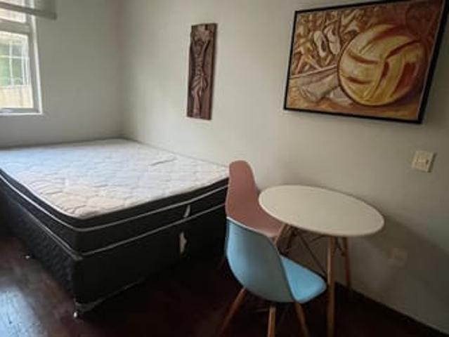 Alugo quarto em regiao nobre em Bh