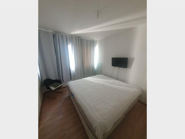 Alugo Quarto Individual Mobiliado na Savassi