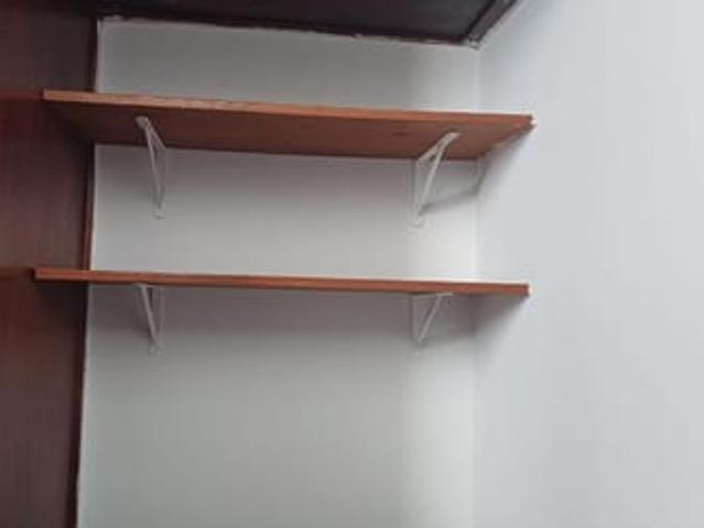Alugo quarto individual para moça