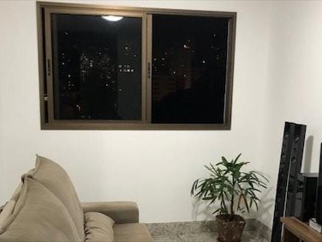 Alugo quarto mobiliado em apto de luxo no Barro Preto
